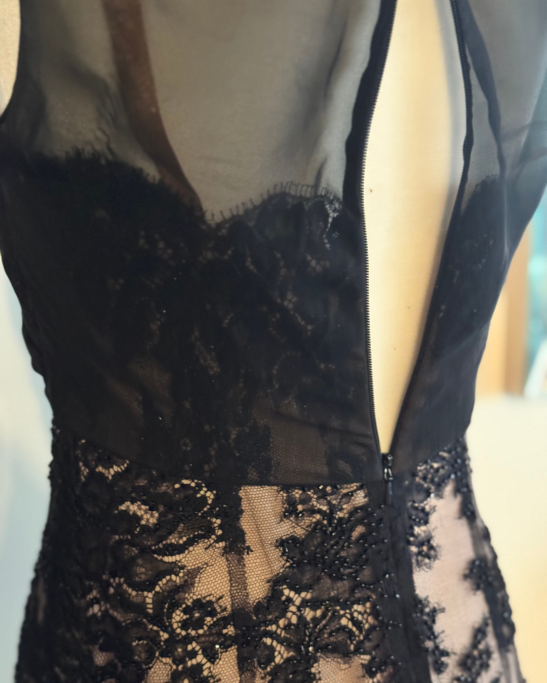 Bob Mackie Boutique Black & Nude Beaded French Lace Evening Gown size 4