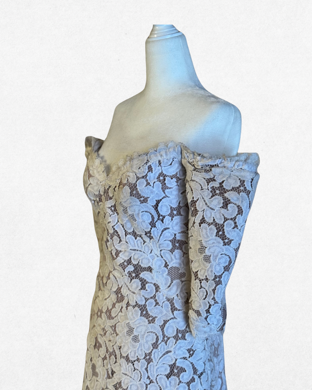 1980s Vintage Bob Mackie Ivory Lace Off-Shoulder Dress Size 8