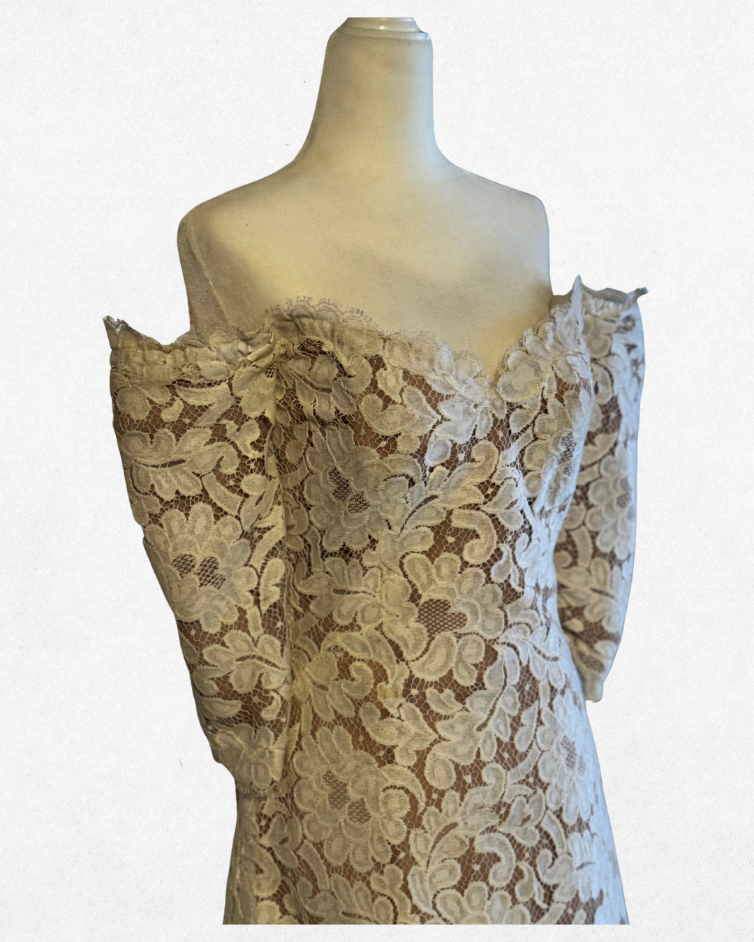 1980s Vintage Bob Mackie Ivory Lace Off-Shoulder Dress Size 8