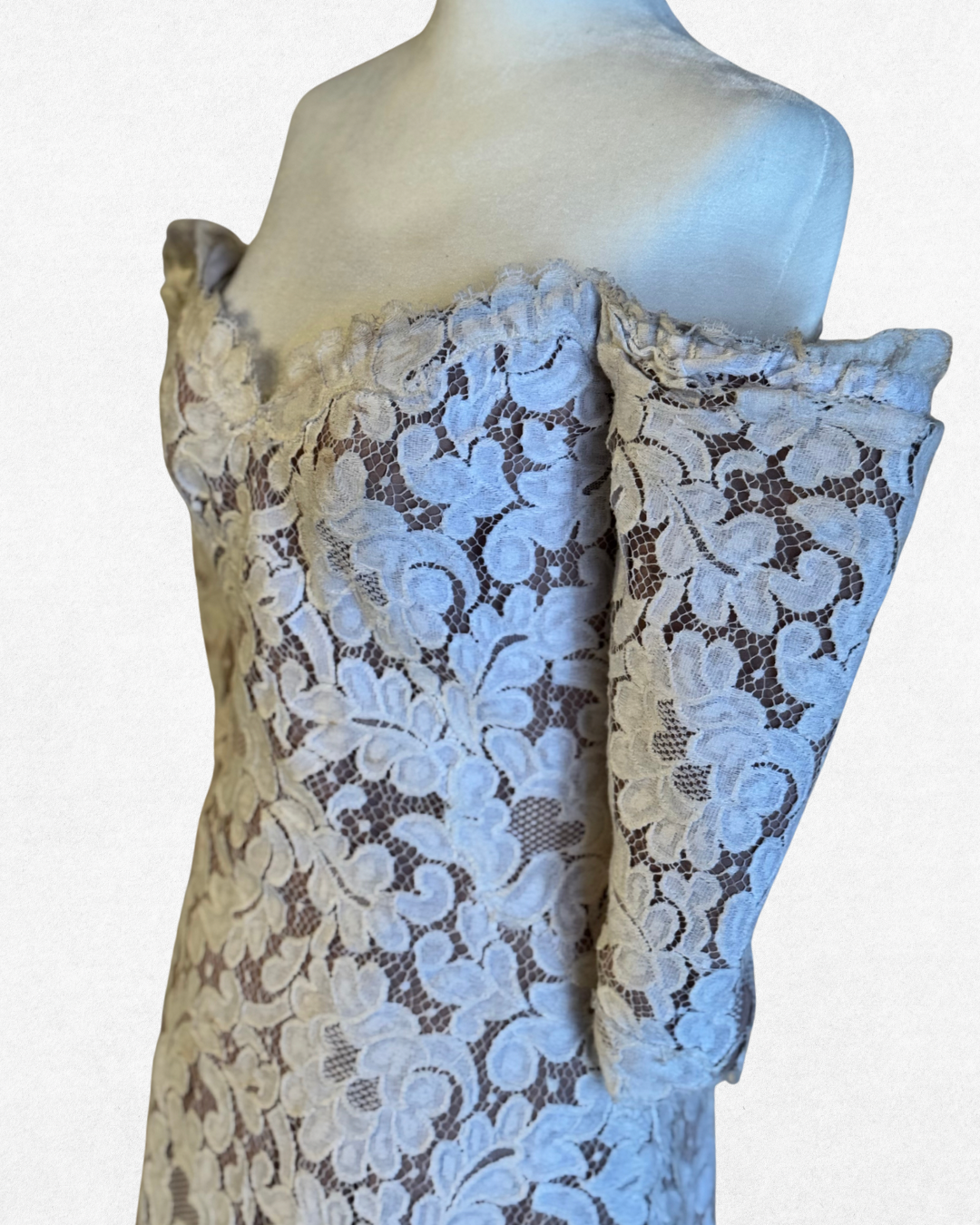1980s Vintage Bob Mackie Ivory Lace Off-Shoulder Dress Size 8