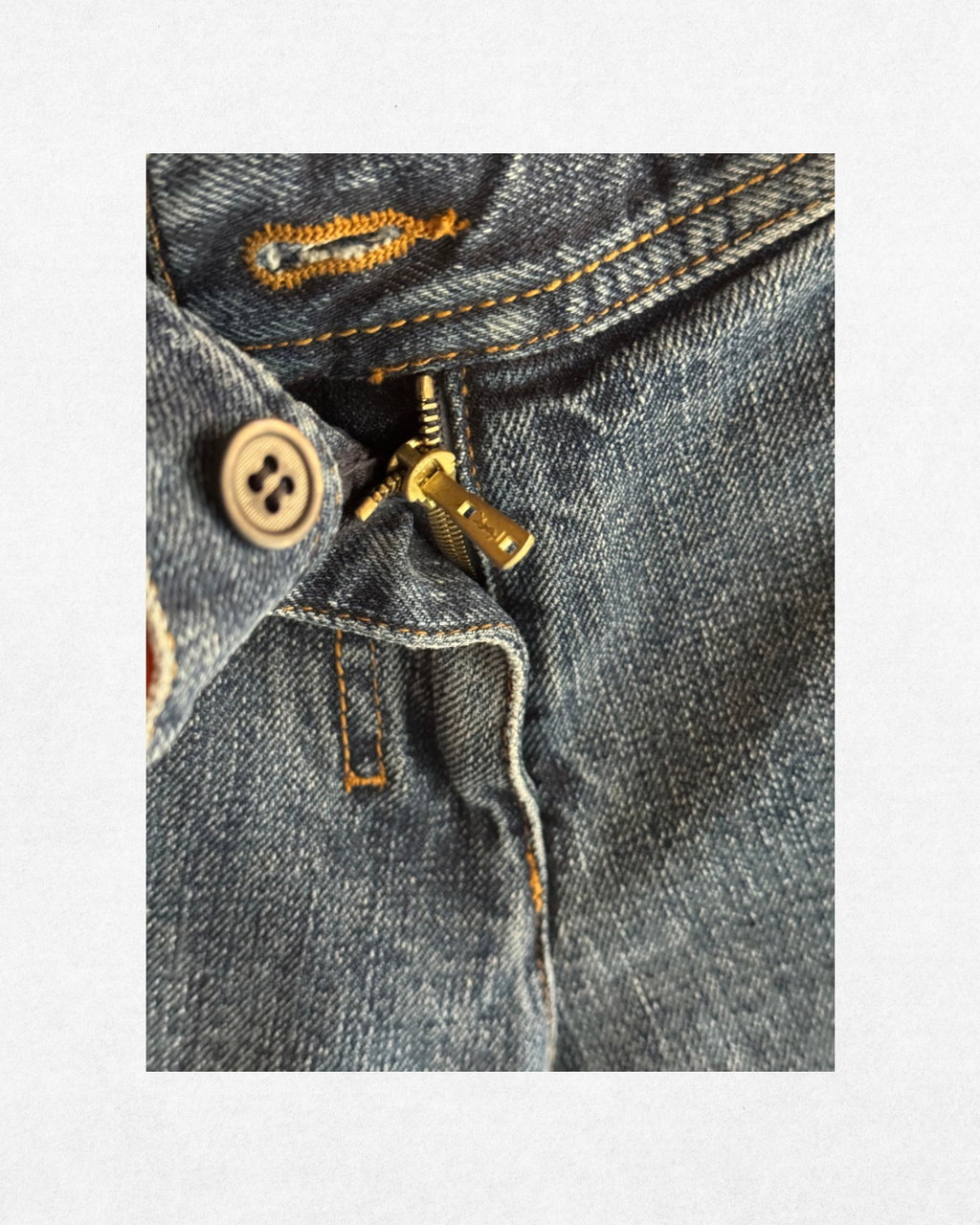 Vintage 90’s/00’s Yves Saint Laurent Rive Gauche Flared Jeans – Size F42 (Fits US 4–6)