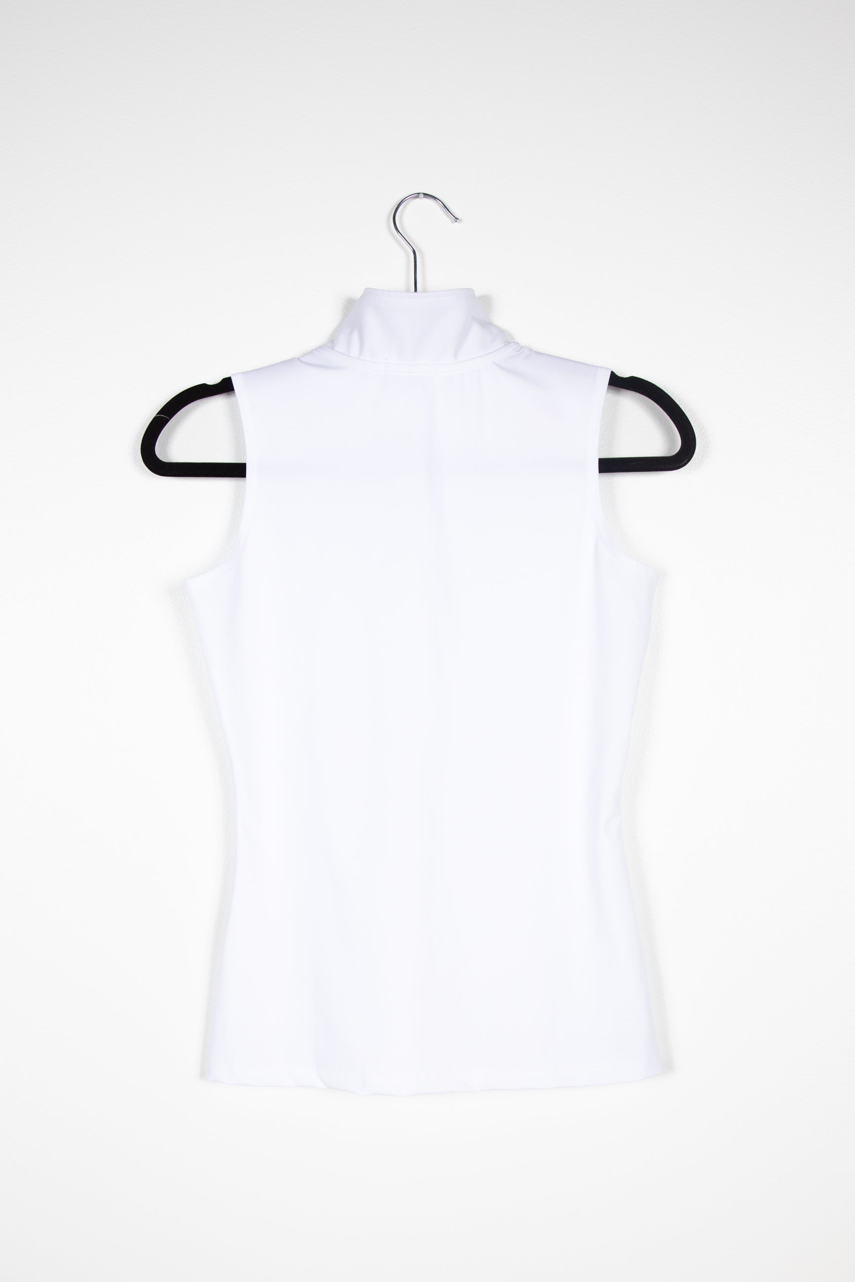 The Cassidy Sleeveless 1/4 Show Shirt