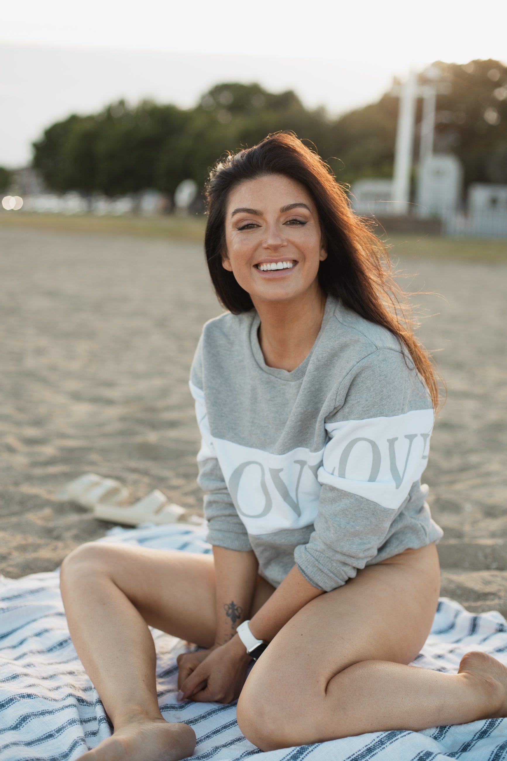 The UNISEX Haley Après Pullover