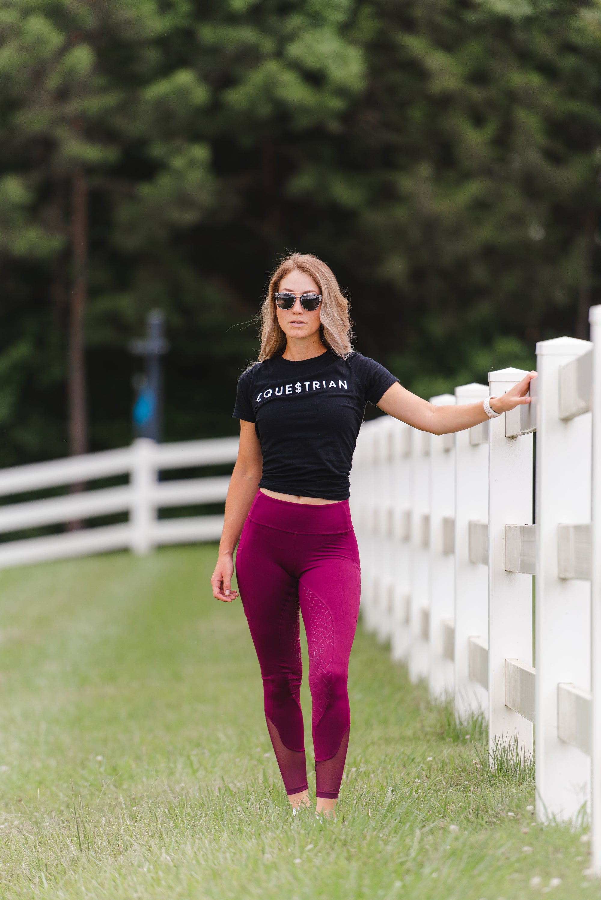 The UNISEX Currency T